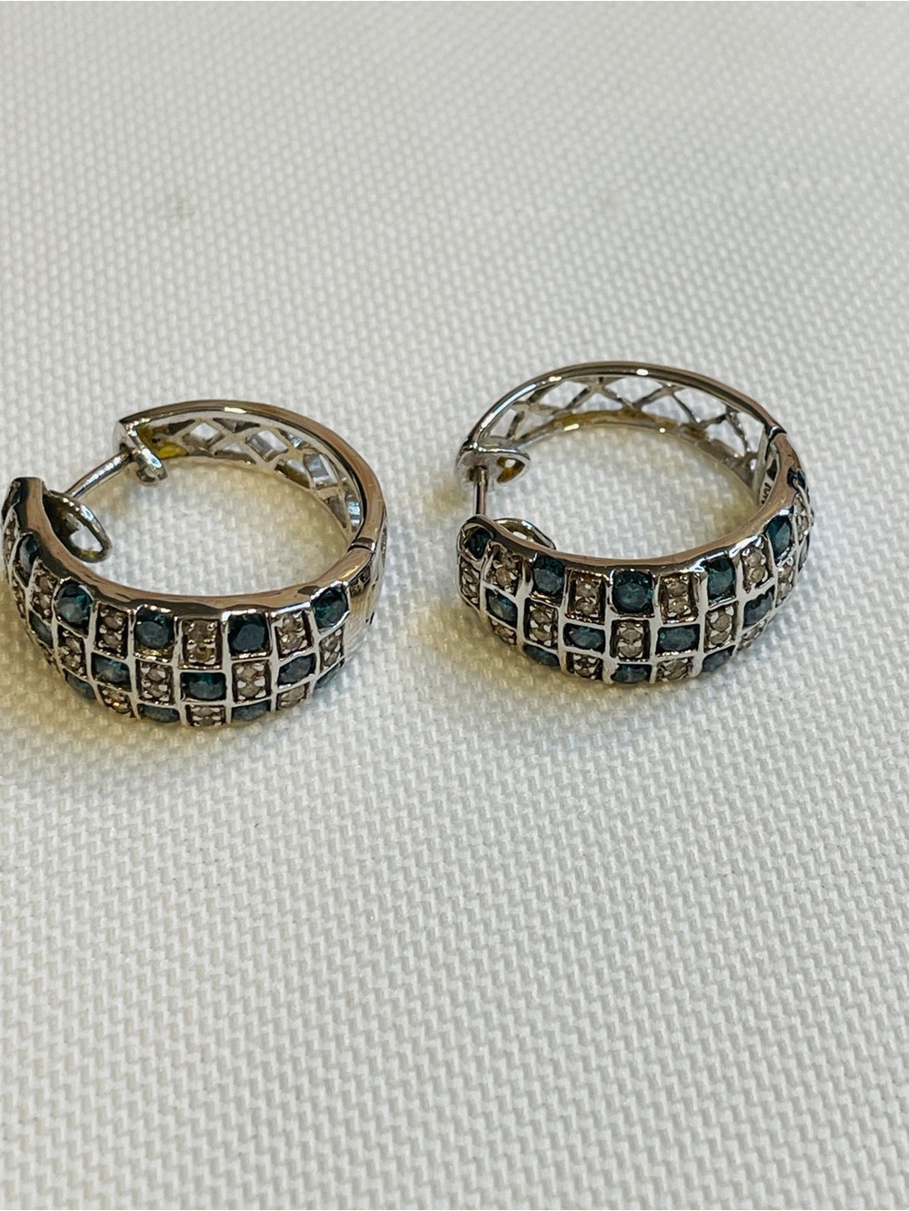 10K White Gold Blue Diamond and Diamond Hoops Earrings